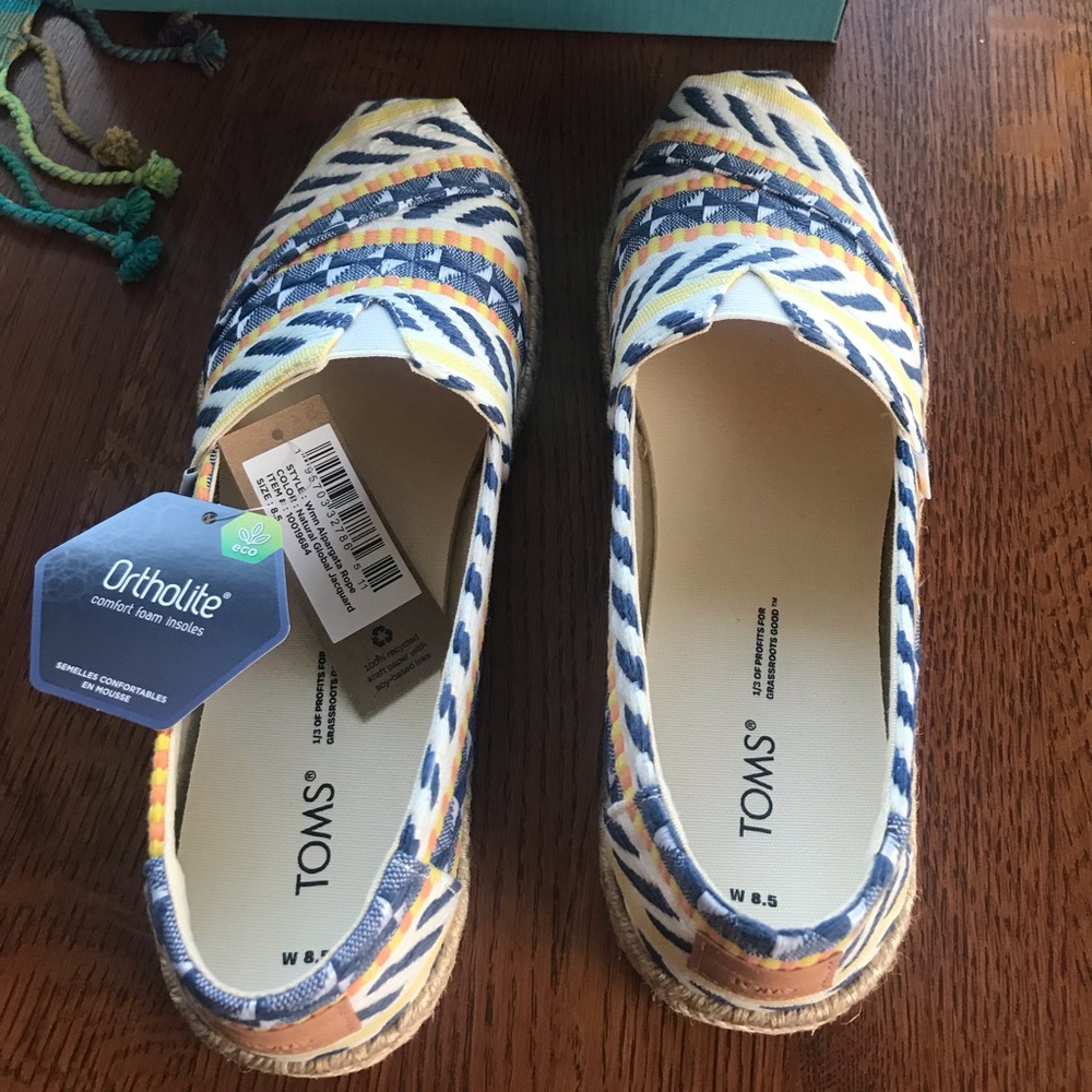 NWB Tom’s shoes